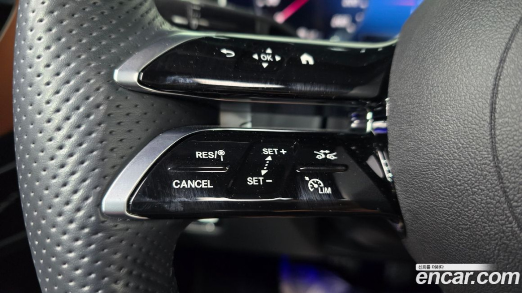 Mercedes-Benz C-Class C300 4MATIC AMG Line, 2023
