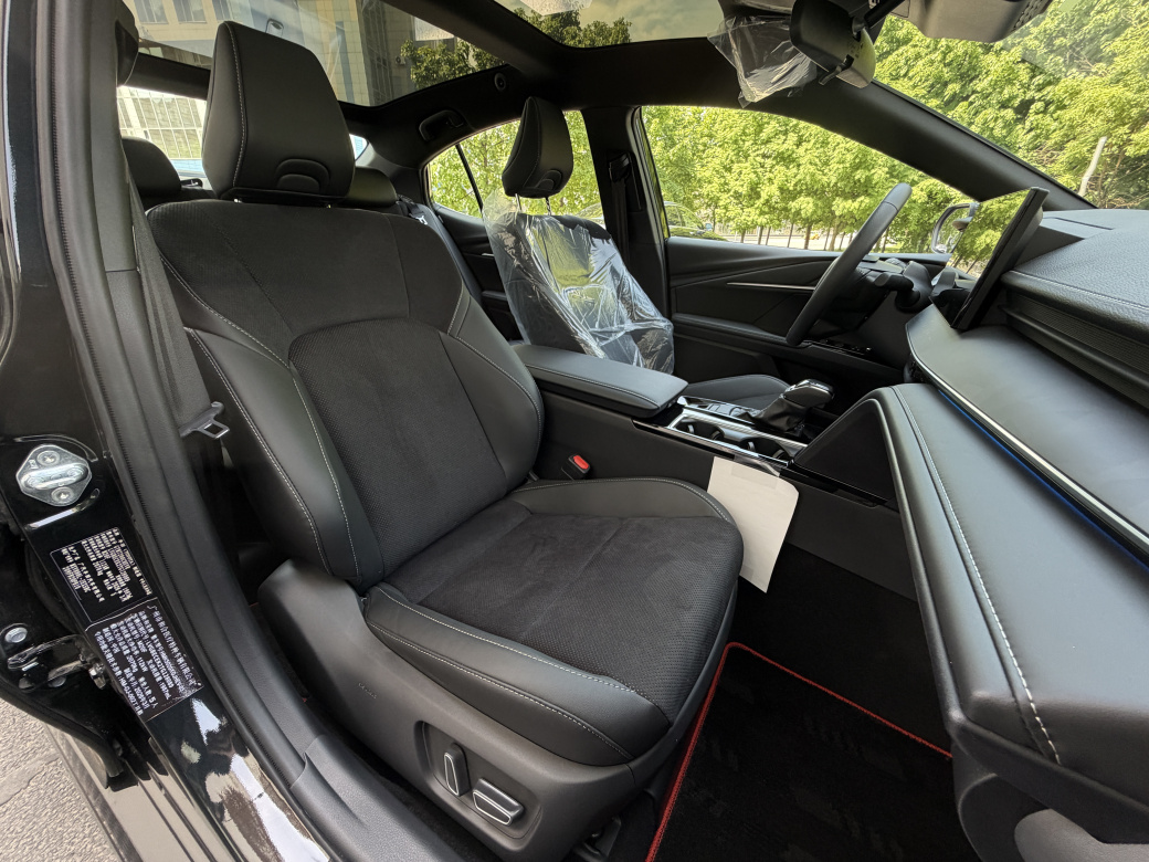Toyota Camry 2.0 HEV