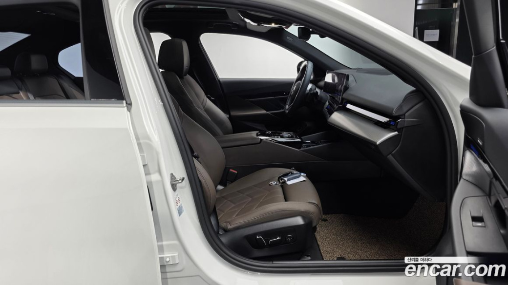 BMW 5-Series 520i M Sport, 2024