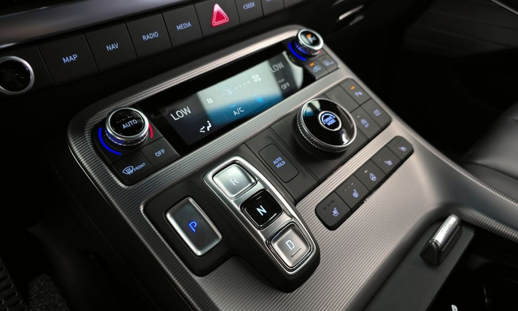 Hyundai Palisade Diesel 2.2 2WD, 2024