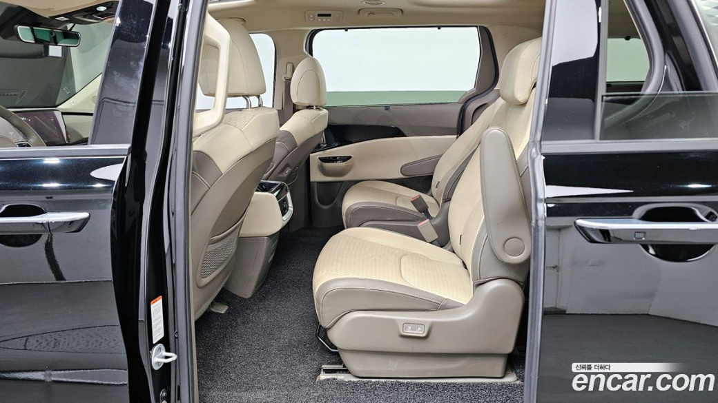 Kia Carnival 9-Seater Noblesse, 2022