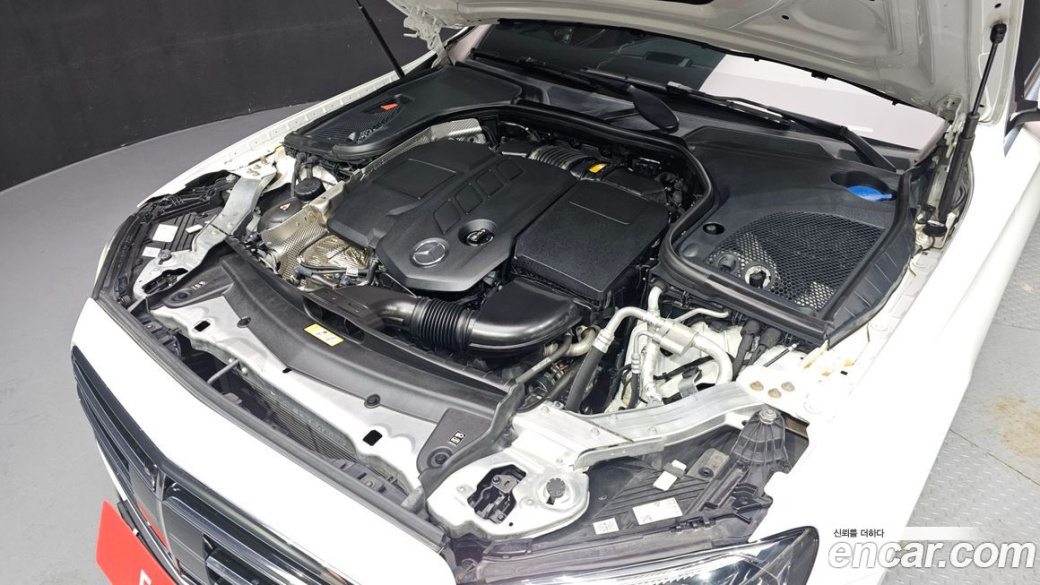 Mercedes-Benz E-Class E220d 4MATIC Exclusive, 2021