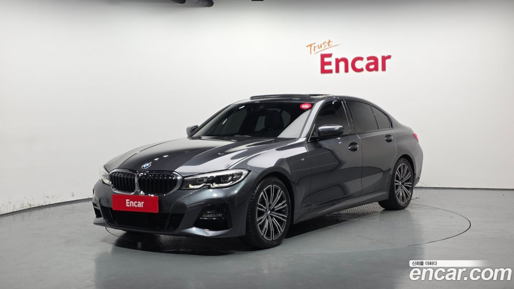 BMW 3-Series 320i M Sport, 2022