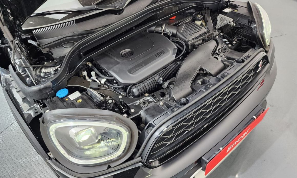 Mini Countryman ALL4 Classic Launch Pack, 2023