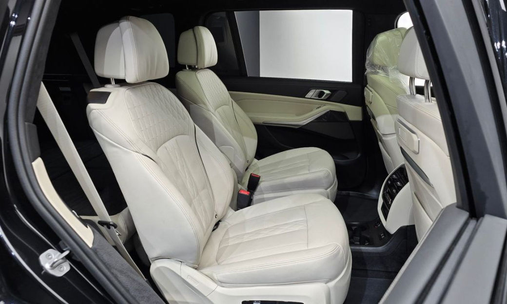 BMW X7 xDrive 40i M Sport 6STR, 2025