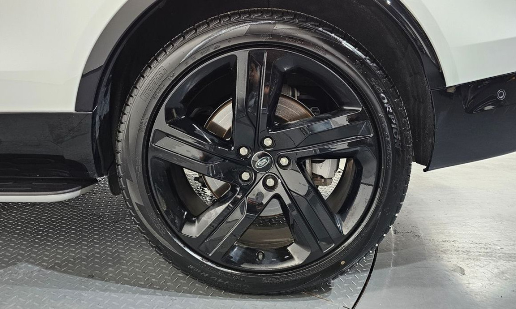 Land Rover Discovery D350 Dynamic HSE, 2025