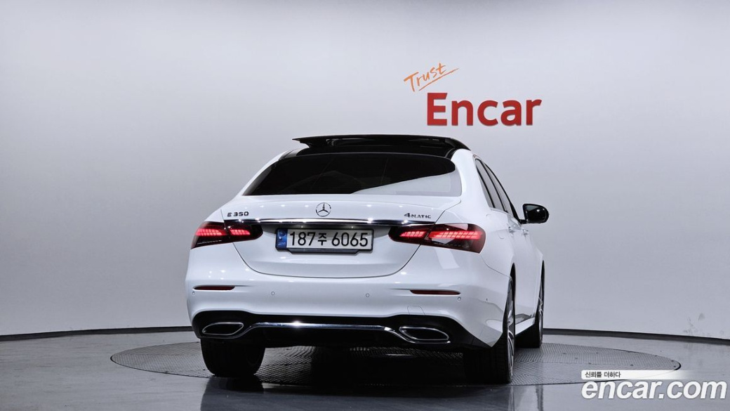 Mercedes-Benz E-Class E350 4MATIC AMG Line, 2022