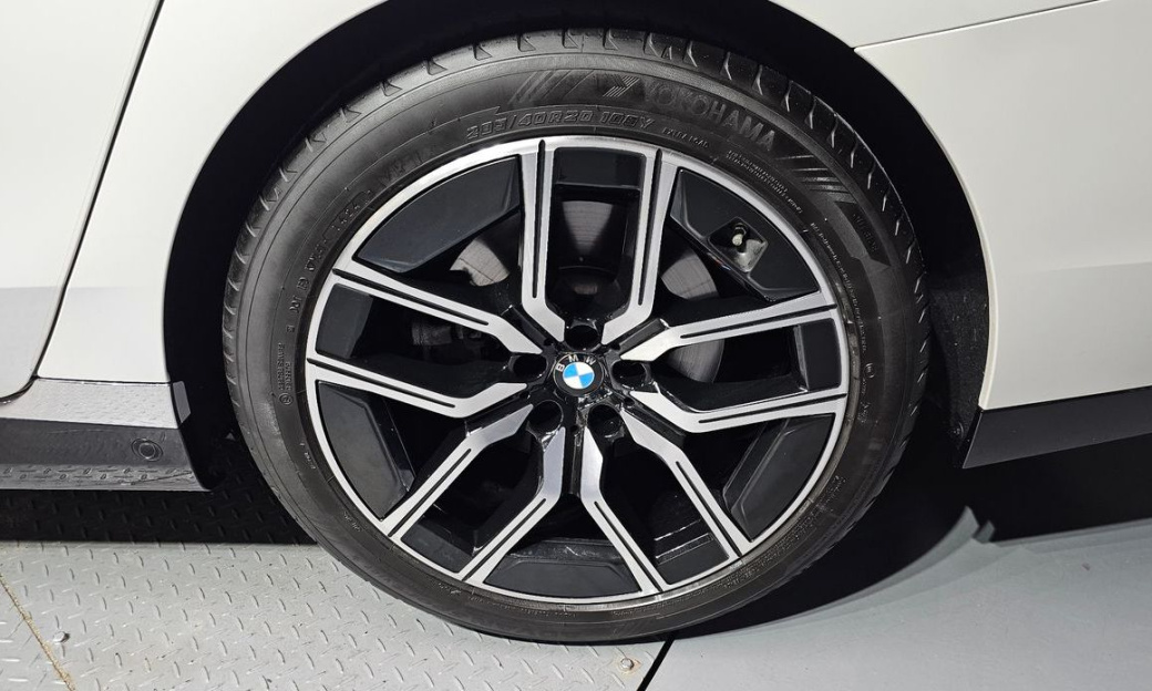 BMW 7-Series 740d xDrive M Sport, 2025