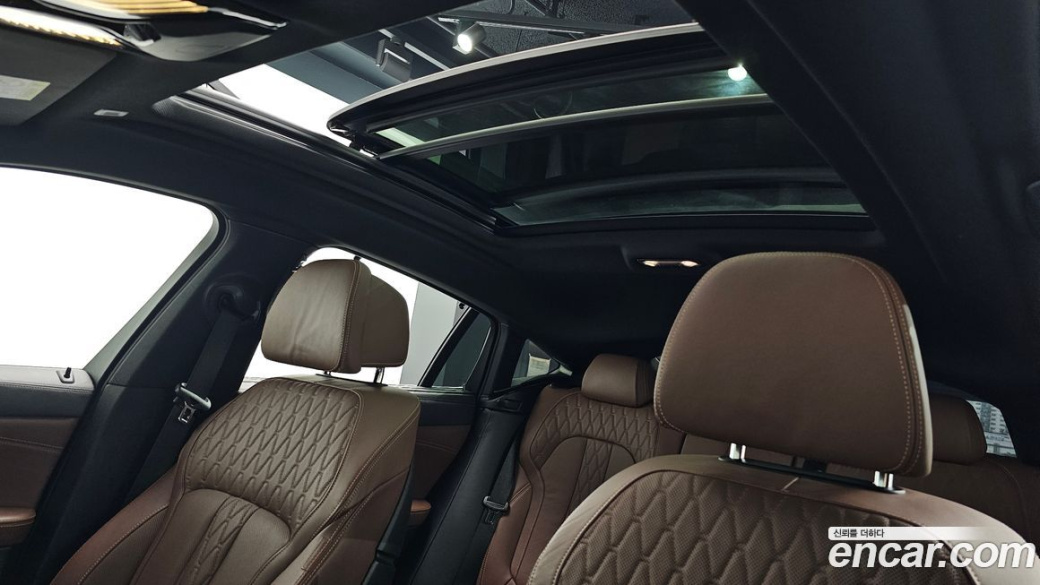 BMW X6 xDrive40i M Sport, 2023