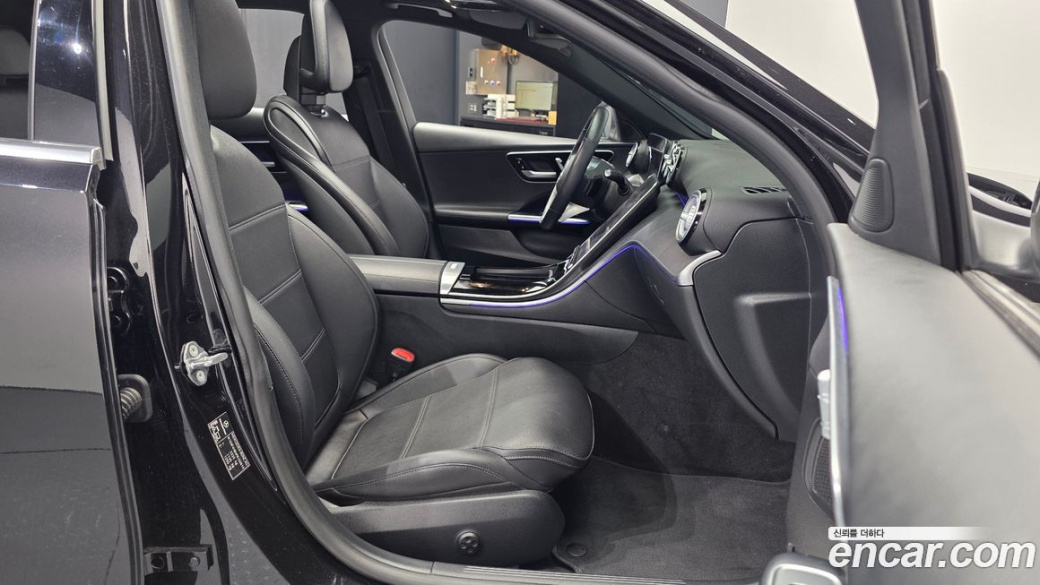 Mercedes-Benz C-Class C300 4MATIC Avantgarde, 2023