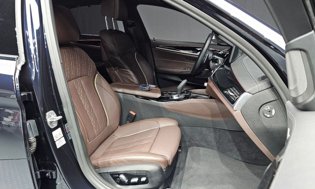 BMW 5-Series 530i M Sport Package, 2023