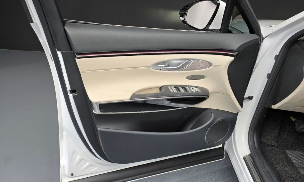 Genesis GV70 2.5T Gasoline 2WD, 2025