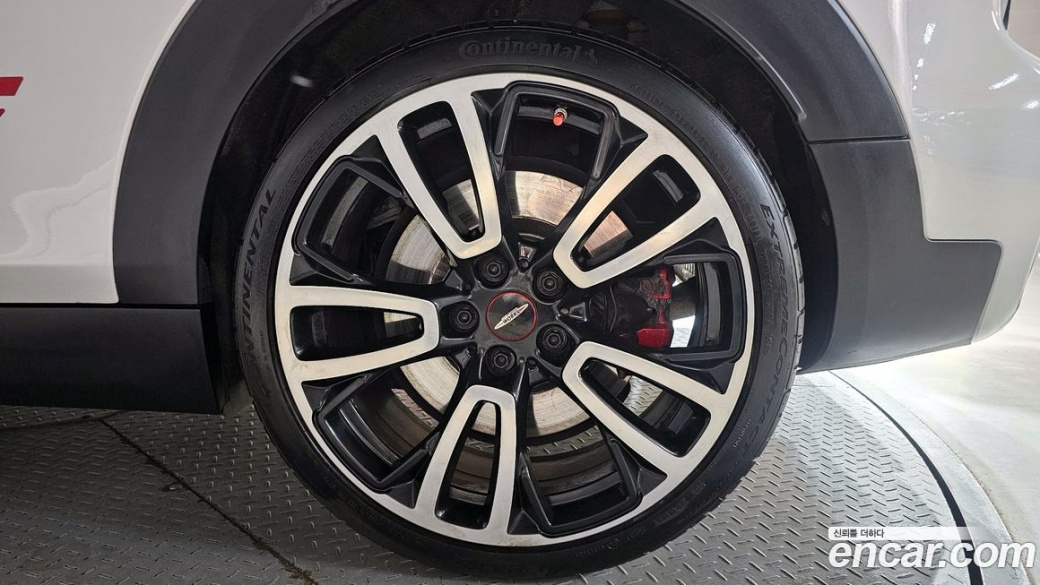 Mini Clubman JCW, 2023