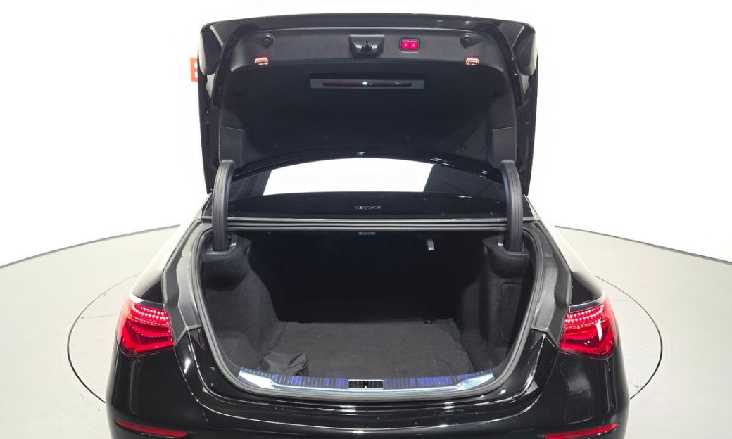 Mercedes-Benz S-Class Maybach S580 4MATIC, 2022