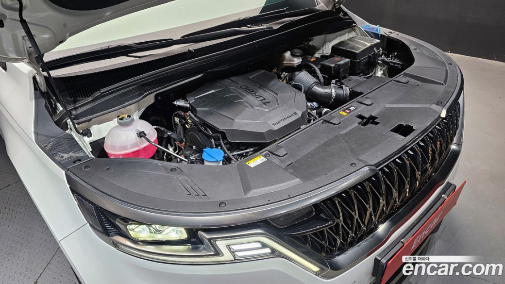Kia Carnival 7-Seater Signature, 2023