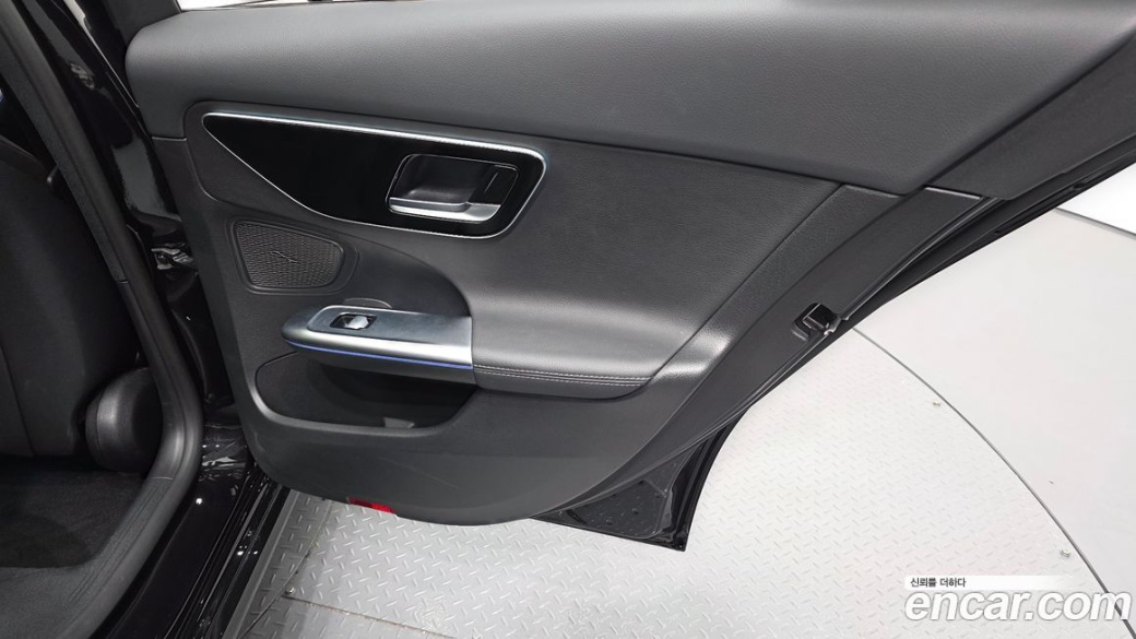 Mercedes-Benz C-Class C300 4MATIC Avantgarde, 2023