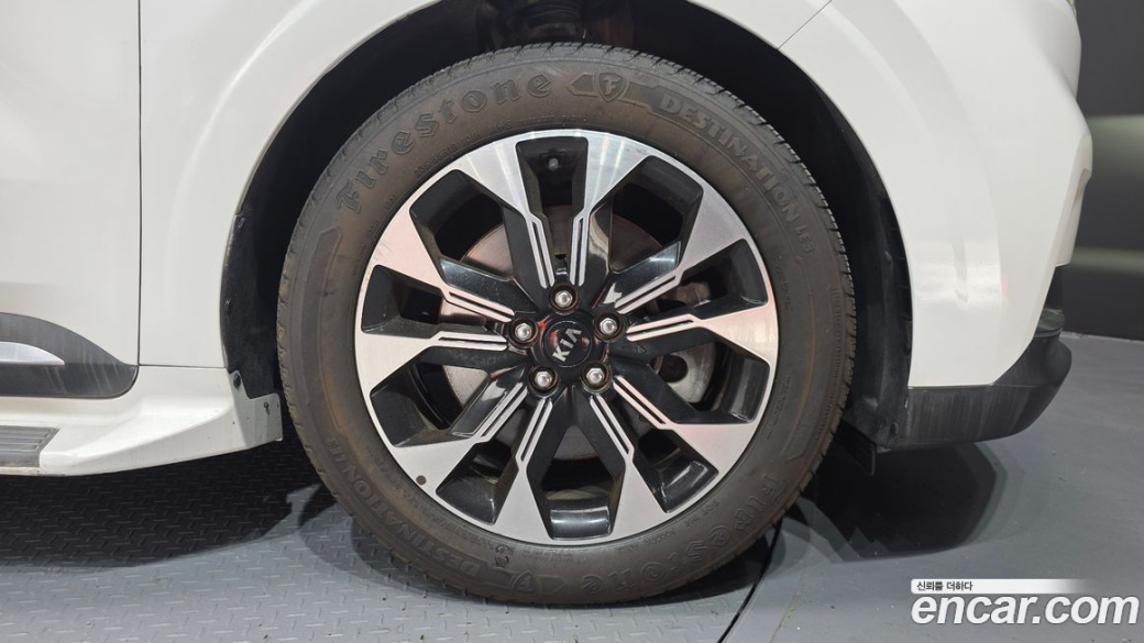 Kia Carnival 9-Seater Signature, 2021