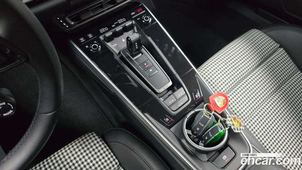 Porsche 911 Carrera 4S, 2024