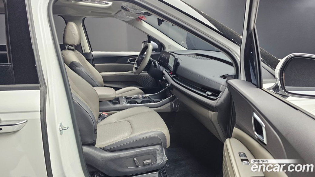 Kia Carnival 7-Seater Noblesse, 2025