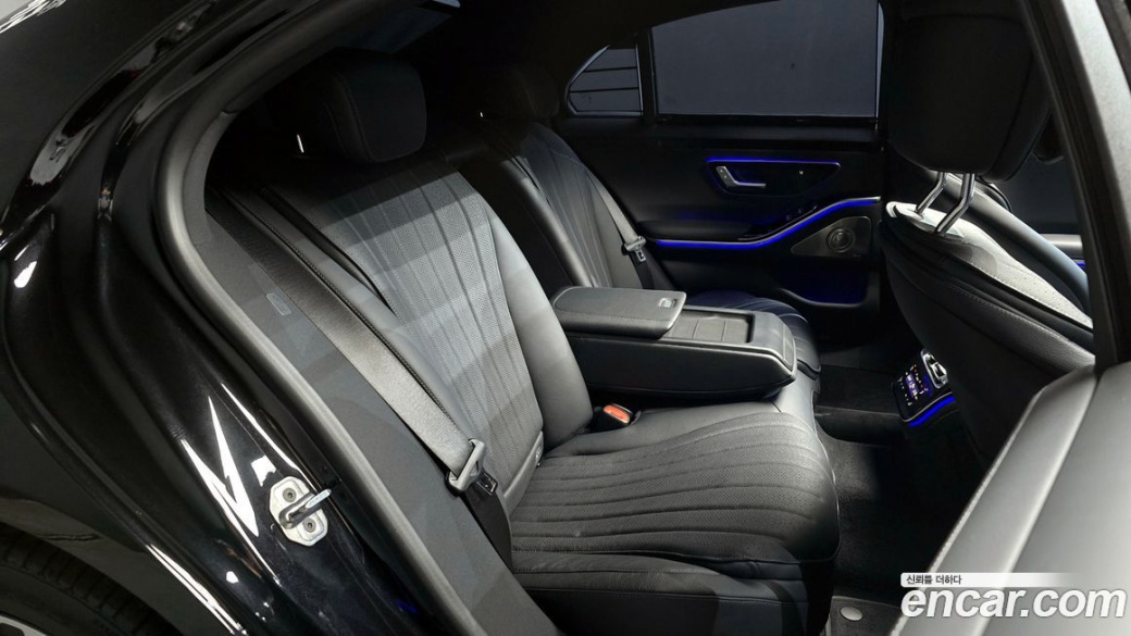 Mercedes-Benz S-Class S350 d 4MATIC, 2025