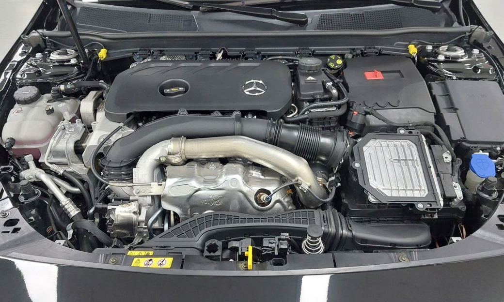 Mercedes-Benz CLA-Class CLA250 4MATIC, 2025