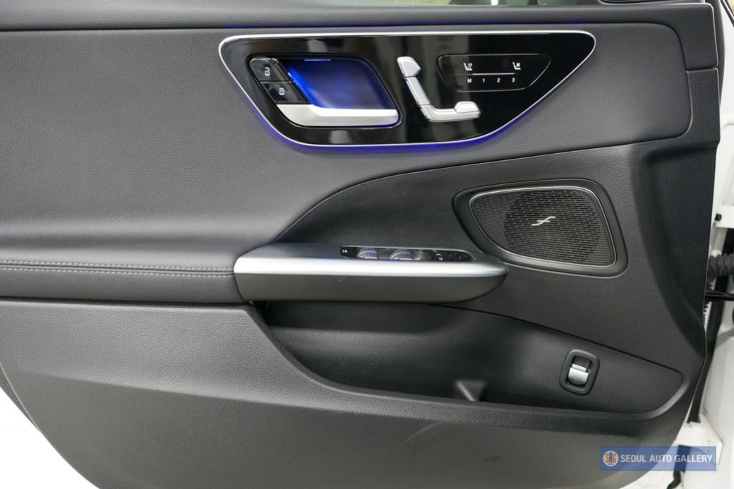 Mercedes-Benz C-Class C300 4MATIC Avantgarde, 2024
