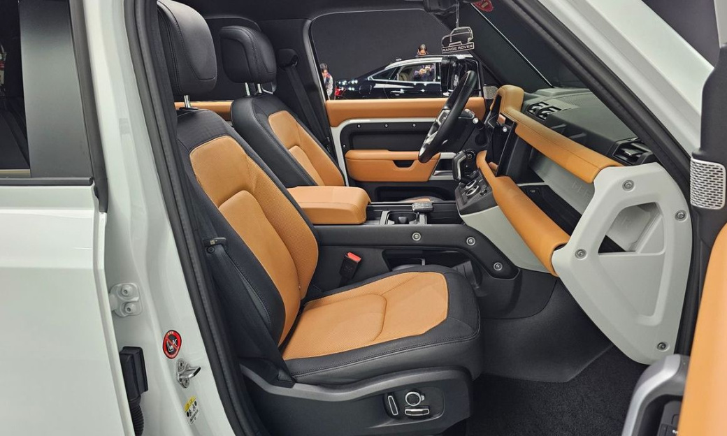 Land Rover Defender 130 P400 X-Dynamic HSE, 2024