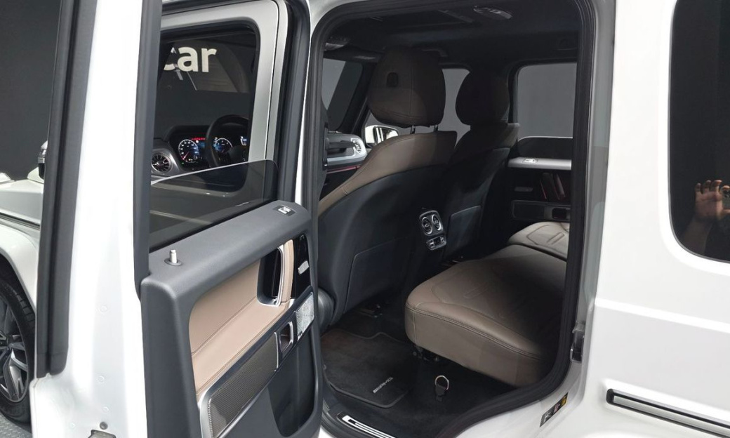 Mercedes-Benz G-Class G450d, 2025