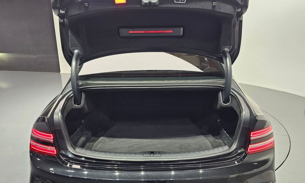 Genesis G80 Gasoline 2.5 Turbo AWD, 2025