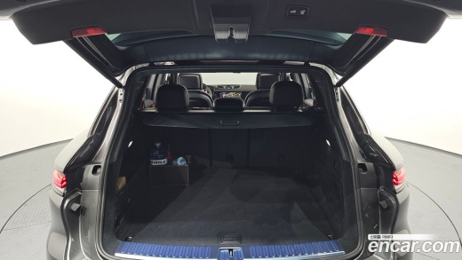 Porsche Cayenne 3.0, 2024