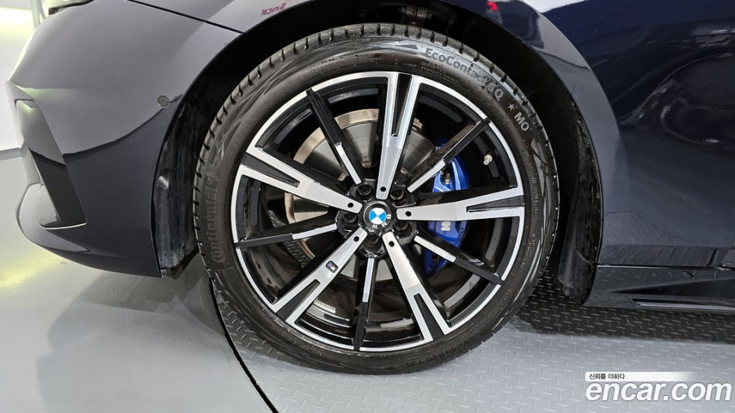 BMW 5-Series 530i xDrive M Sport, 2025