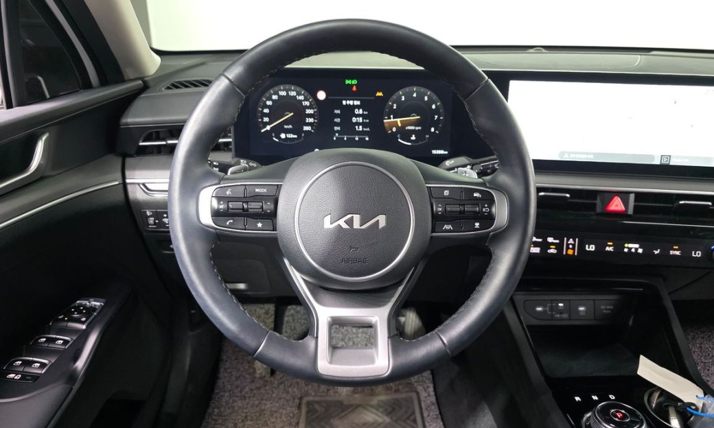 Kia K5 2.0, 2024