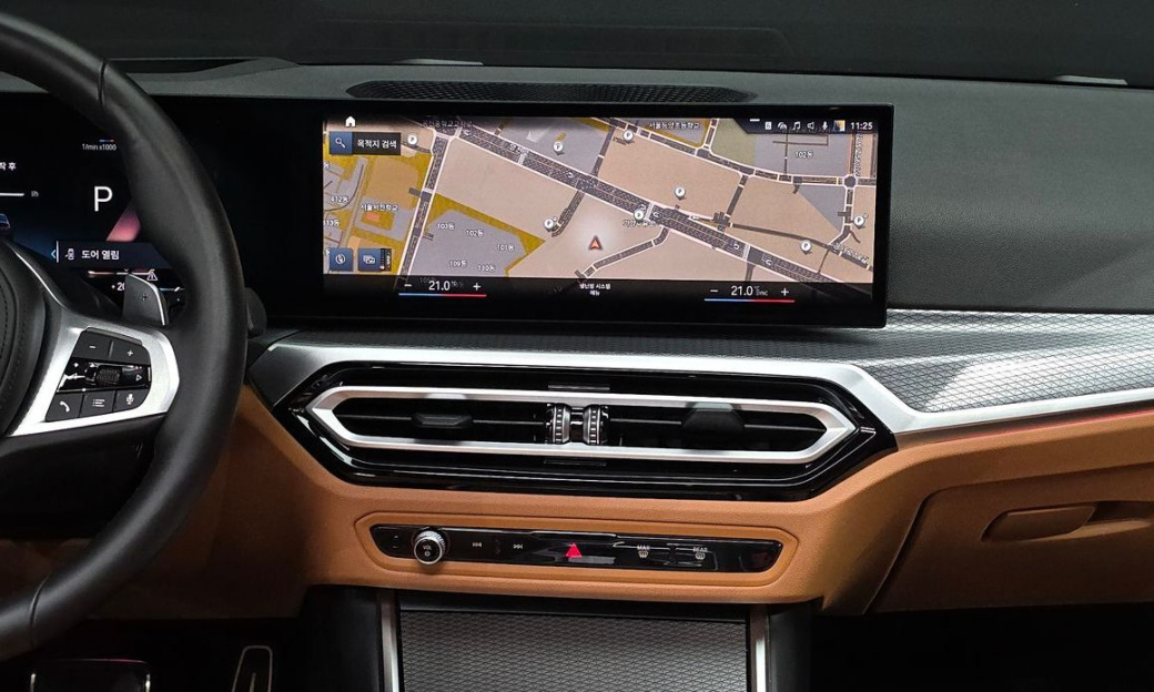 BMW 3-Series 320i M Sport, 2023