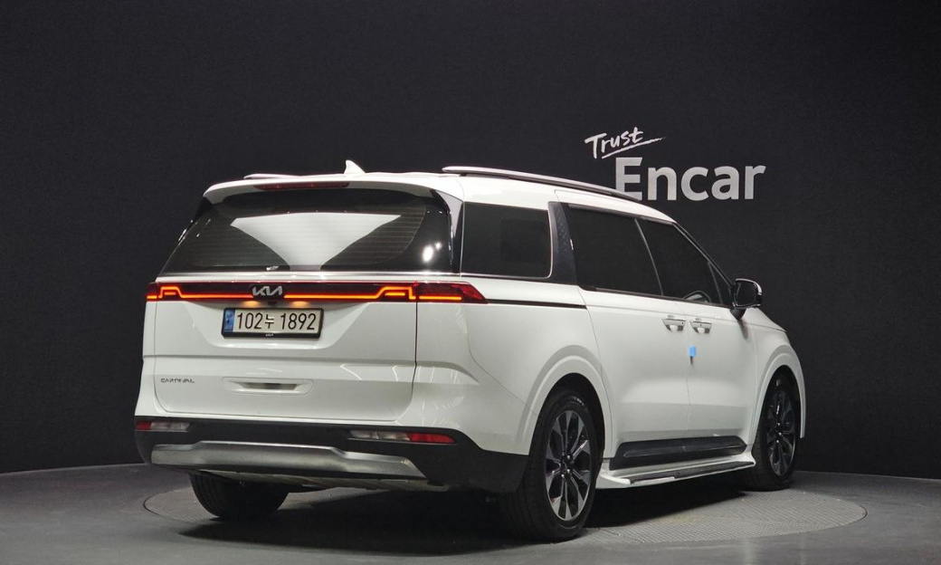 Kia Carnival 7-Seater Signature, 2022