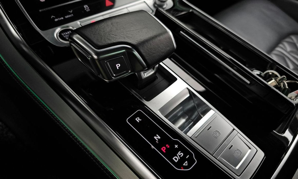 Audi Q7 55 TFSI Quattro Premium, 2022