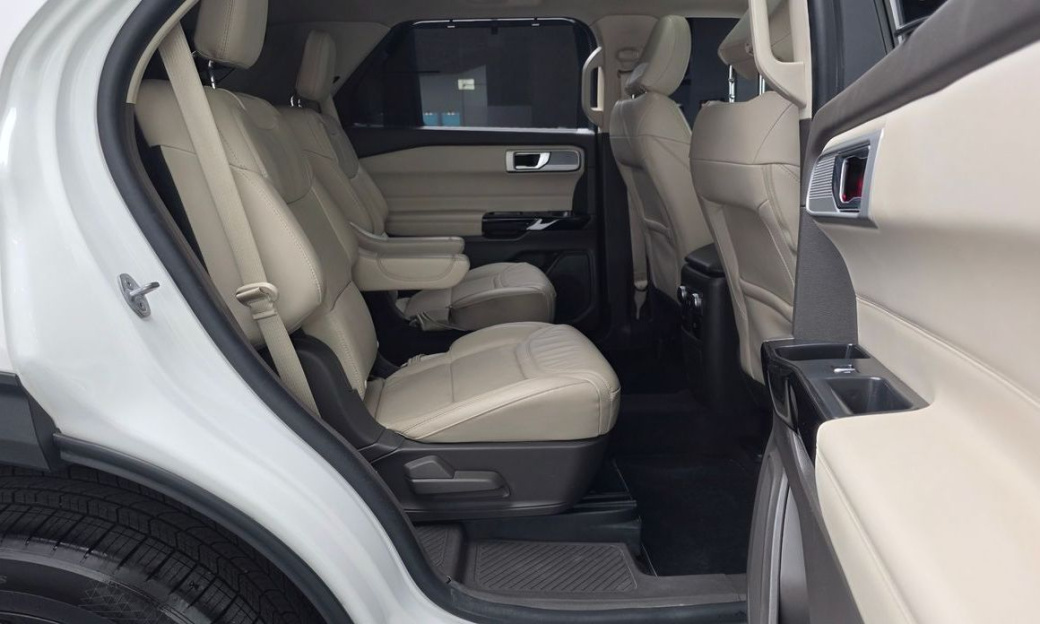 Ford Explorer 3.0 Platinum 4WD, 2022