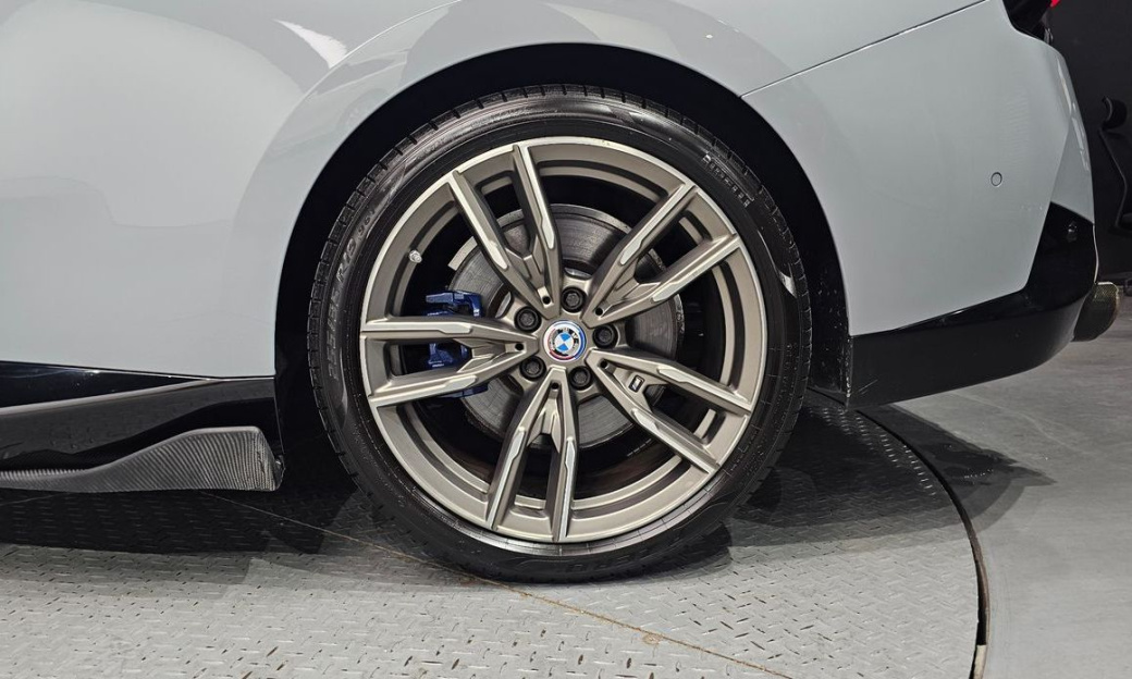 BMW 2-Series M240i xDrive Coupe, 2022