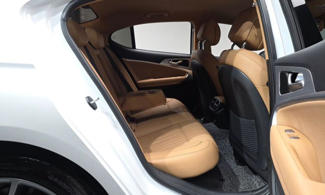 Genesis G70 Gasoline 2.0T 4WD, 2021