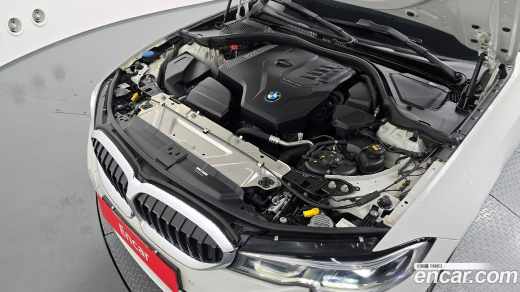 BMW 3-Series 320i M Sport, 2022