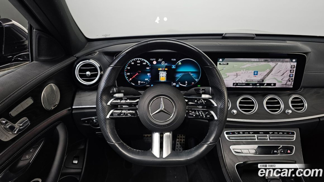 Mercedes-Benz E-Class E220d 4MATIC AMG Line, 2022