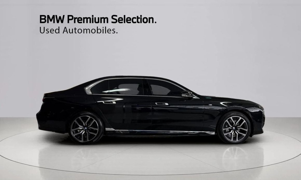 BMW 7-Series 740i xDrive M Sport, 2025