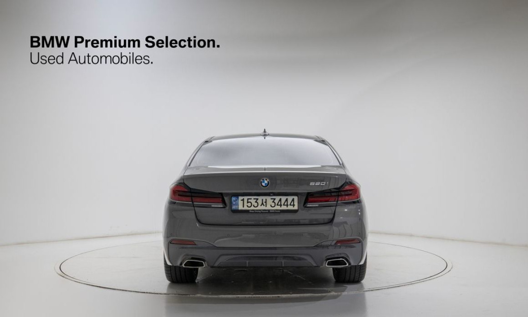 BMW 5-Series 520i M Sport, 2022