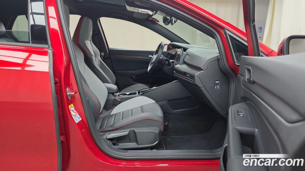 Volkswagen Golf 2.0 GTI, 2024