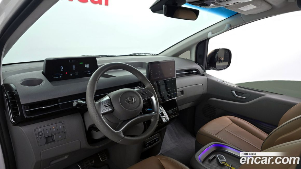 Hyundai Staria 2WD Camping Car, 2024