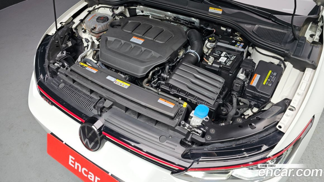 Volkswagen Golf 2.0 GTI, 2024