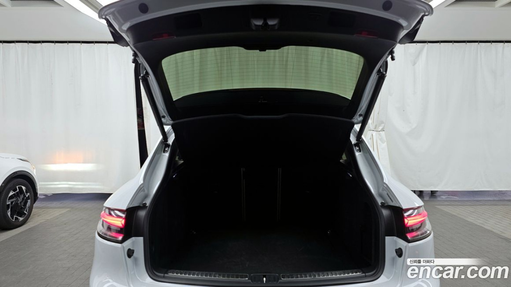 Porsche Macan 2.9 S, 2022