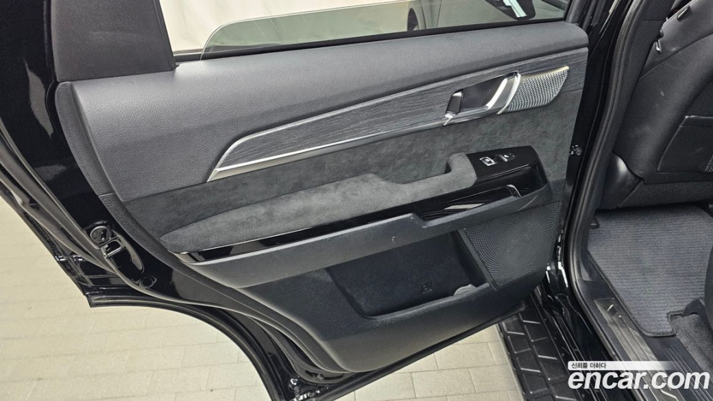 Kia Mohave Diesel 3.0 4WD 7-Seater, 2024
