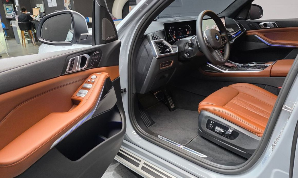 BMW X7 xDrive 40d M Sport 6STR, 2025