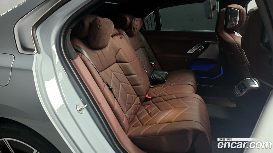 BMW 7-Series 740i sDrive M Sport, 2023