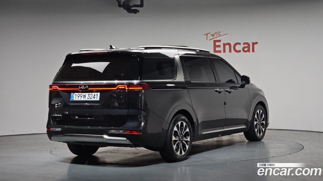 Kia Carnival 9-Seater Signature, 2023